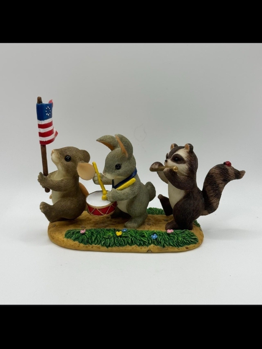 Fitz and Floyd Brown/Gray/White/Blue/Red Woodland Parade Figurine *